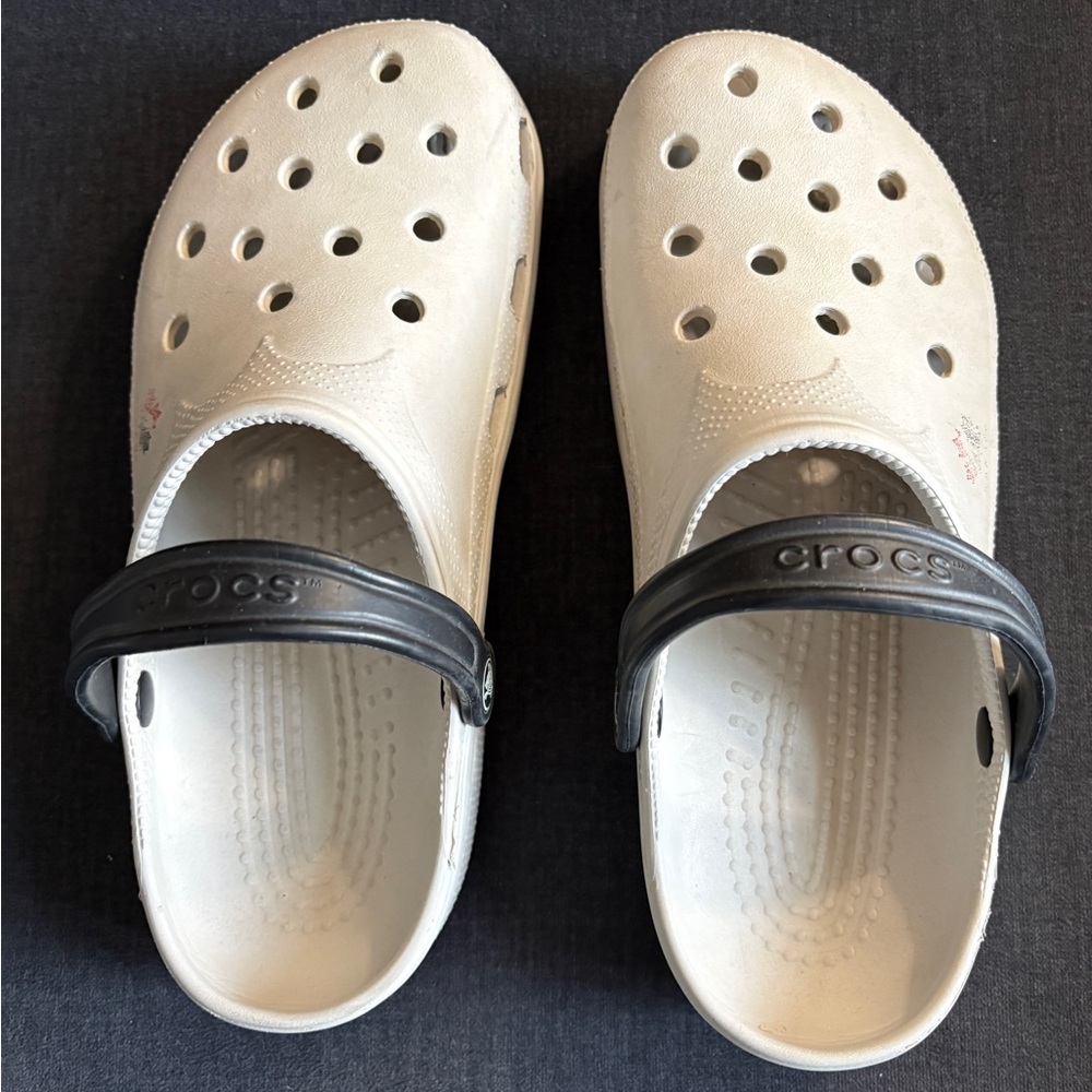 CROCS Stylish Unisex Cream Clogs with Black Strap W12/M10 - Picture 4 of 8